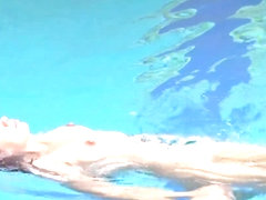 Sazan Cheharda underwater
