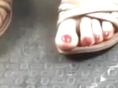 junior latina big red toes on sandals