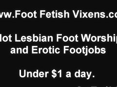 Lingerie foot worship - FootWorshipVixens
