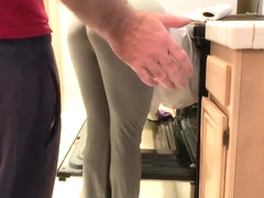 Stepmom is horny and stuck in the oven