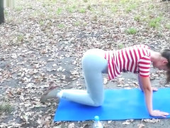 Sexy Rina Di wetting yoga pants in a park (1080p quality)