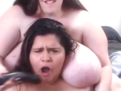 Hilarious BBW Daisy performs clapping titty show with GF